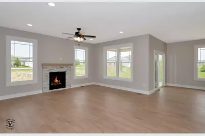 392 White Hawk Way, Manteno, IL 60950 - Photo 3