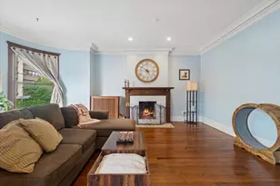 523 W Belmont Ave, Chicago, IL 60657 - Photo 5