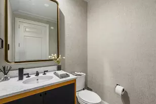 451 E Grand Ave, Chicago, IL 60611 - Photo 33