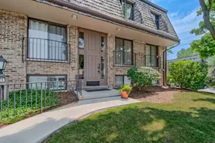 1721 Northfield Square, Northfield, IL 60093 - Photo 3