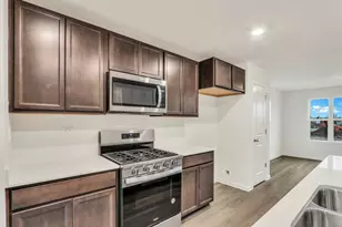 361 Bridgeview Ct, Saint Charles, IL 60174 - Photo 5