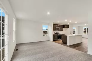 361 Bridgeview Ct, Saint Charles, IL 60174 - Photo 9