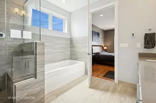 2442 N Clybourn Ave, Chicago, IL 60614 - Photo 13