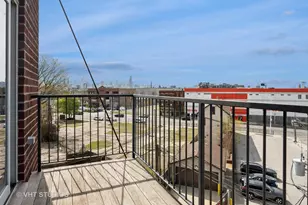 2442 N Clybourn Ave, Chicago, IL 60614 - Photo 17