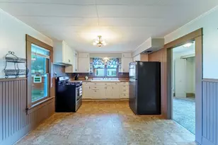 415 S Essex St, Leland, IL 60531 - Photo 13