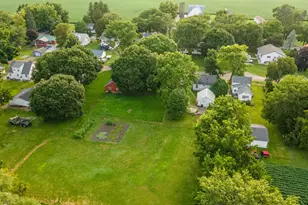 415 S Essex St, Leland, IL 60531 - Photo 3