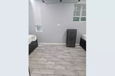 8600 S Muskegon Avenue, Chicago, IL 60617 - Photo 11