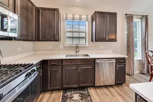 1101 Black Cherry Dr, Crystal Lake, IL 60012 - Photo 3