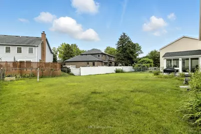 3835 Huntington Boulevard, Hoffman Estates, IL 60192 - Photo 29