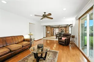 3835 Huntington Blvd, Hoffman Estates, IL 60192 - Photo 13