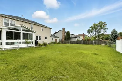 3835 Huntington Boulevard, Hoffman Estates, IL 60192 - Photo 25