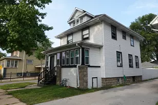 12715 S Greenwood Street, Blue Island, IL 60406 - Photo 1