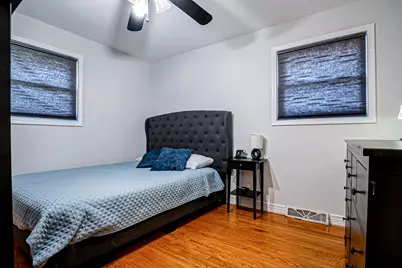 7707 Mobile Avenue, Burbank, IL 60459 - Photo 9