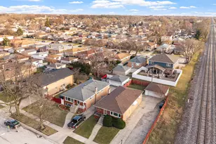 2949 W 100th St, Evergreen Park, IL 60805 - Photo 17