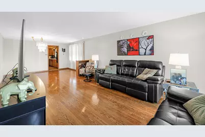 2949 W 100th Street, Evergreen Park, IL 60805 - Photo 5