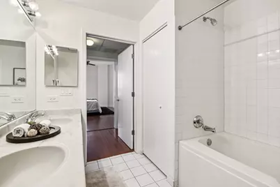 6000 N Cicero Avenue #410, Chicago, IL 60646 - Photo 19