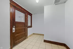 2337 N Sawyer Ave, Chicago, IL 60647 - Photo 29