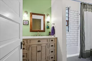 1842 W Greenleaf Ave, Chicago, IL 60626 - Photo 15