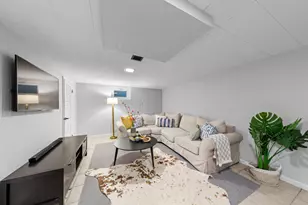 240 Riverside Dr, Northfield, IL 60093 - Photo 35