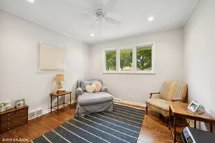 240 Riverside Dr, Northfield, IL 60093 - Photo 29