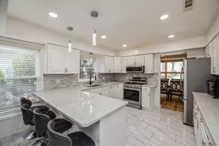 6614 Kane Ave, Hodgkins, IL 60525 - Photo 9