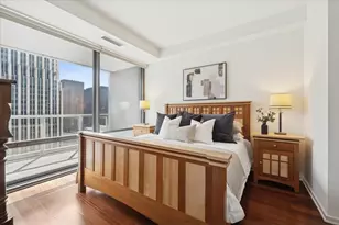 240 E Illinois St, Chicago, IL 60611 - Photo 17