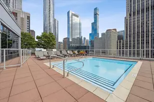 240 E Illinois St, Chicago, IL 60611 - Photo 29