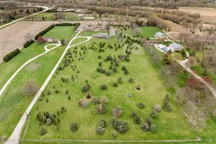 41W072 Bowes Rd, Elgin, IL 60124 - Photo 39