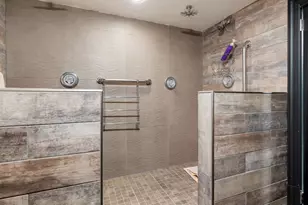 41W072 Bowes Rd, Elgin, IL 60124 - Photo 29