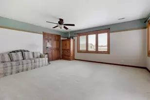 41W072 Bowes Rd, Elgin, IL 60124 - Photo 21