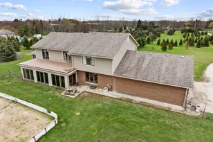 41W072 Bowes Rd, Elgin, IL 60124 - Photo 37