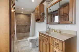 41W072 Bowes Rd, Elgin, IL 60124 - Photo 19