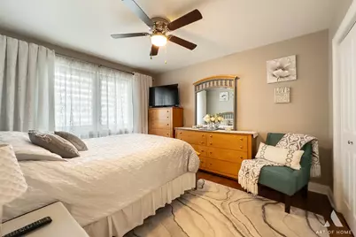 124 Sunrise Avenue, Willowbrook, IL 60527 - Photo 37