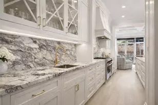 3523 N Bosworth Ave, Chicago, IL 60657 - Photo 3