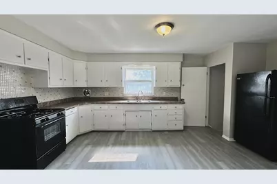 15741 Finch Avenue, Harvey, IL 60426 - Photo 3