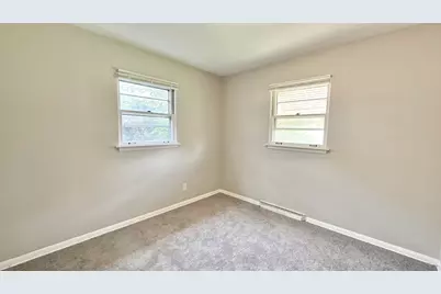 15741 Finch Avenue, Harvey, IL 60426 - Photo 5