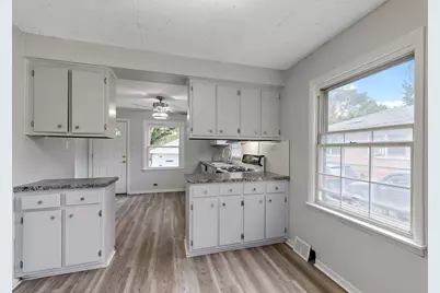 320 Streamside Drive, Harvey, IL 60426 - Photo 5