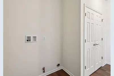 300 N Aspen Drive, Cortland, IL 60112 - Photo 21