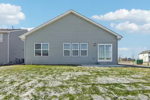 300 N Aspen Dr, Cortland, IL 60112 - Photo 41