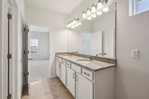 300 N Aspen Dr, Cortland, IL 60112 - Photo 27