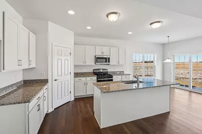 300 N Aspen Drive, Cortland, IL 60112 - Photo 9