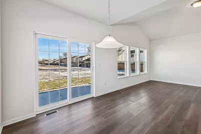 300 N Aspen Drive, Cortland, IL 60112 - Photo 5