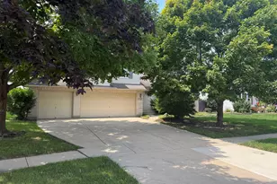 1715 Pembrook Ct, Plainfield, IL 60586 - Photo 3