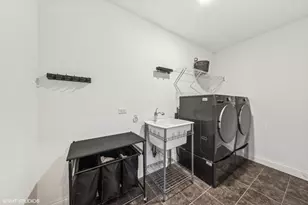 5531 Barton Ln, Hinsdale, IL 60521 - Photo 17