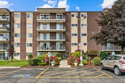 2900 Maple Avenue #17E, Downers Grove, IL 60515 - Photo 1