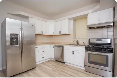 2533 E 83rd Street, Chicago, IL 60617 - Photo 5