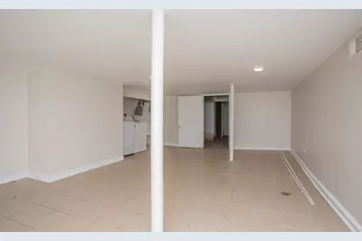 2533 E 83rd Street, Chicago, IL 60617 - Photo 11