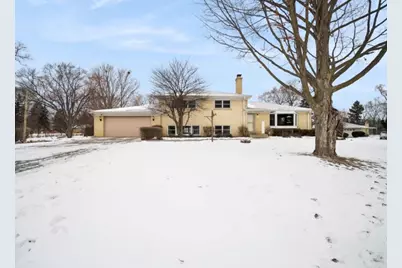 590 E Capri Drive, Palatine, IL 60074 - Photo 3