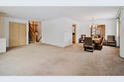 590 E Capri Drive, Palatine, IL 60074 - Photo 9