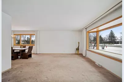 590 E Capri Drive, Palatine, IL 60074 - Photo 11